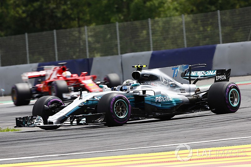 Ferrari ve Mercedes, Silverstone'da yeni motora geçecekler