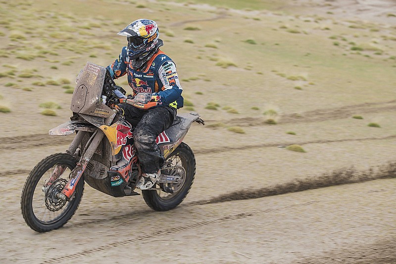 Walkner sobrevive, vence estágio e lidera nas motos