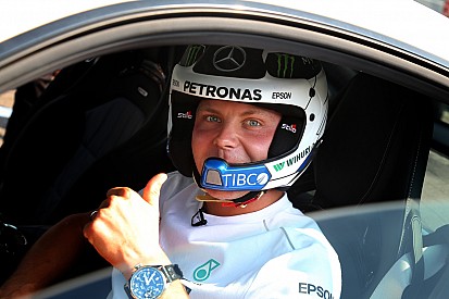 Bottas a nyeretlen szériáját kiábrándítónak, de ugyanakkor bámulatosnak tartja