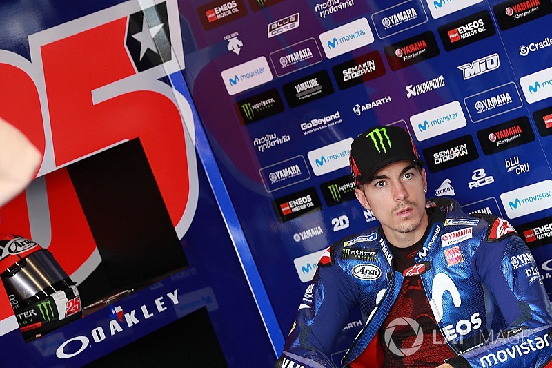 Com dores no ombro, Viñales fica de fora de teste em Brno