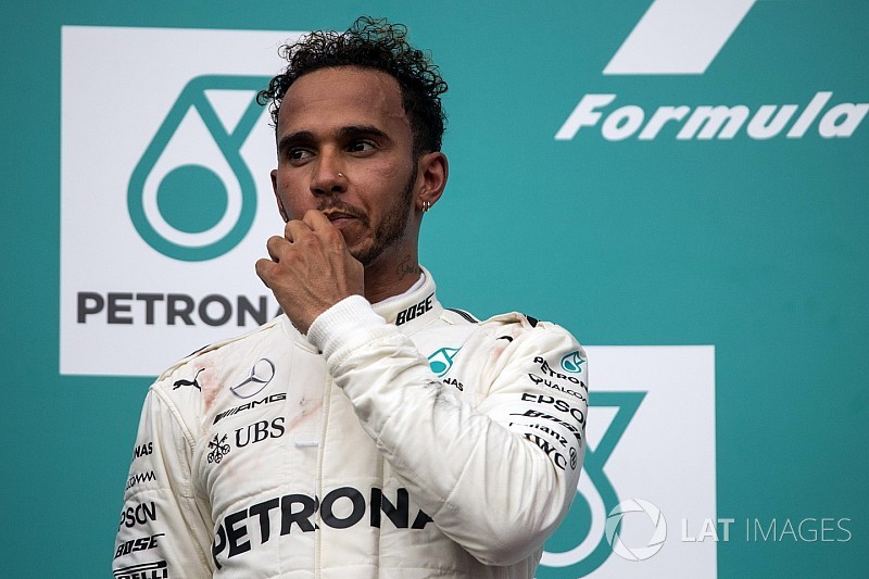 Hamilton, Mercedes'in Suzuka aero tercihi konusunda tereddütlü