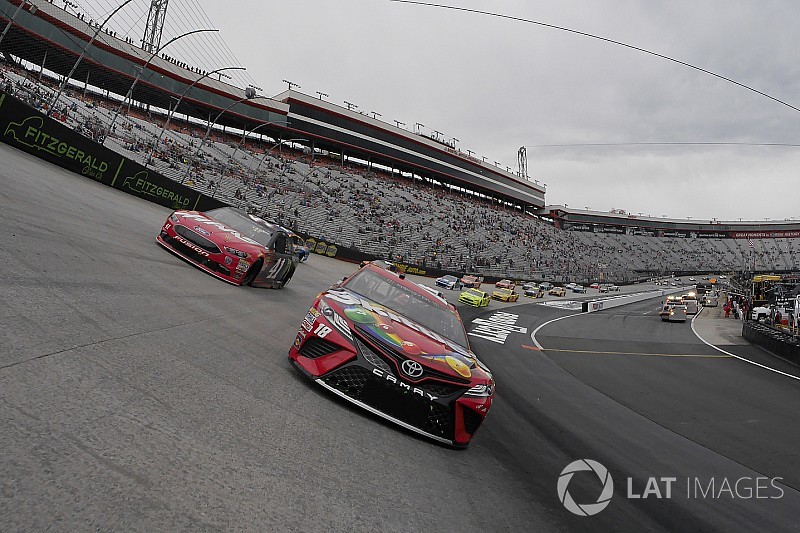 Keselowski gana la etapa 2 en Bristol
