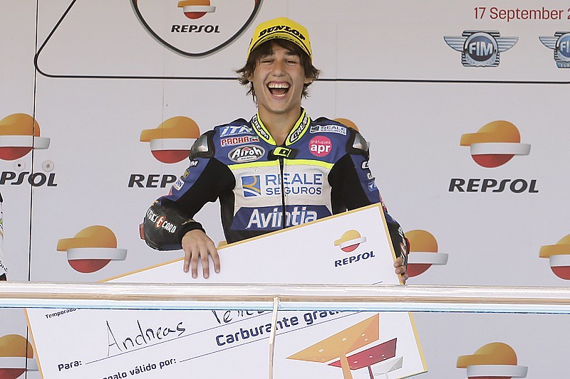 Schwerer Crash: Spanischer Moto3-Pilot kämpft um sein Leben