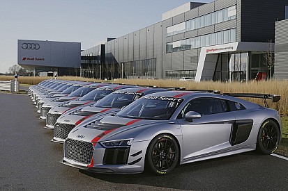 Serah terima konsumen Audi R8 LMS GT4