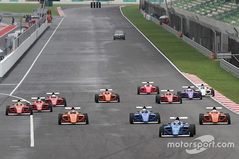 F4/SEA Sepang II: Love lanjutkan dominasi, Presley naik podium di Race 3