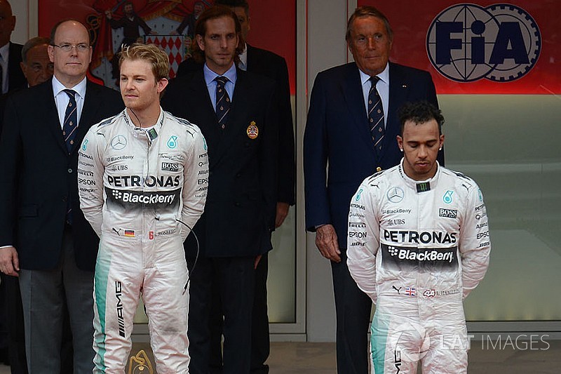 Rosberg lembra 2016 e dá receita para bater Hamilton