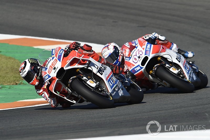 Doppelter Ducati-Sturz: Lorenzo sieht Anweisung pro Dovizioso, aber...