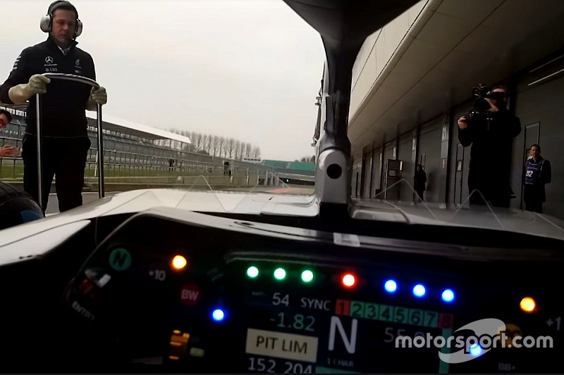 Onboard: Aksi Bottas di mobil Mercedes W09 dengan Halo