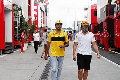 De la Rosa prefiere "que sufra otro", no Sainz, ser compañero de Alonso