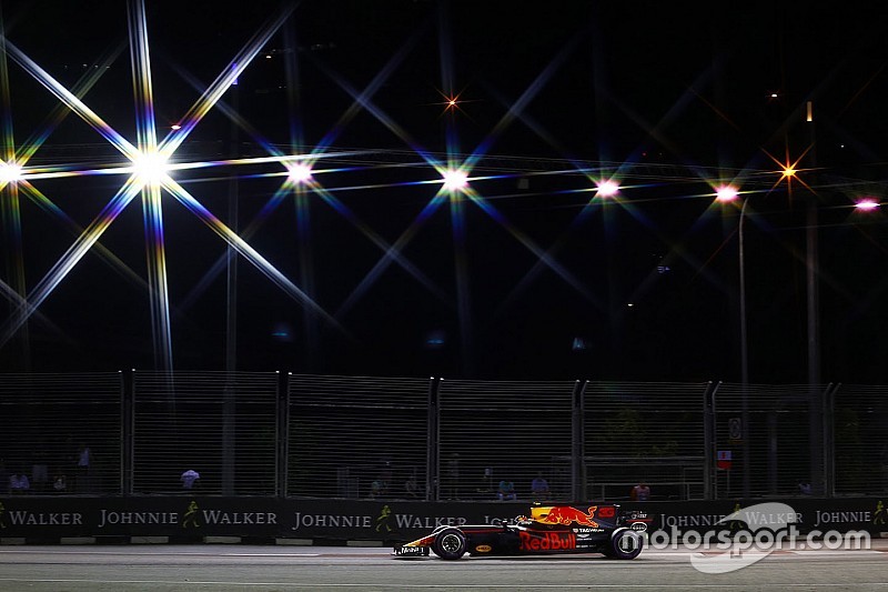 Verstappen: Singapur'da podyum savaşı verebiliriz