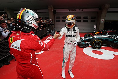 Video: El mano a mano de Hamilton y Vettel en el año