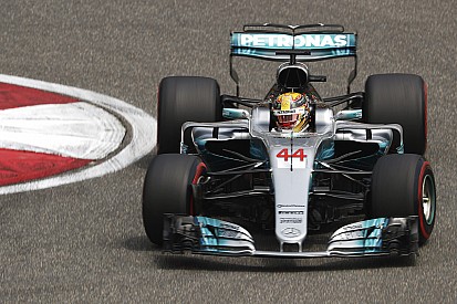 GP Tiongkok: Hamilton rebut pole, Verstappen tersingkir di Q1