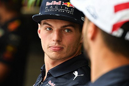 Overzicht: Twitter reageert op tijdstraf Max Verstappen