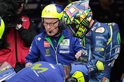Kembali terjatuh, Rossi heran dengan motornya