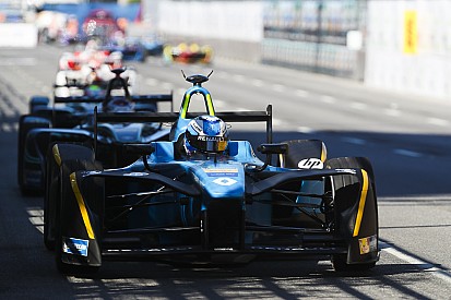 A Renault agresszív célokat tűzött ki az F1-ben a Formula E-s kiszállást követően