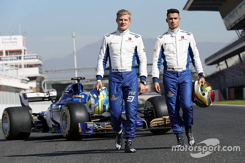 Teamkollegen-Vergleich: Distanz und Rundenzeit bei F1-Test 2017