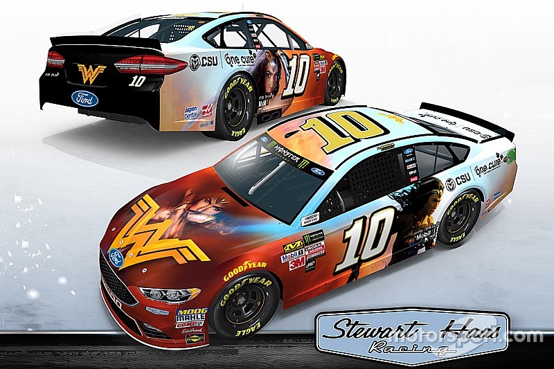 Danica Patrick presenta patrocinio para ayudar a mascotas