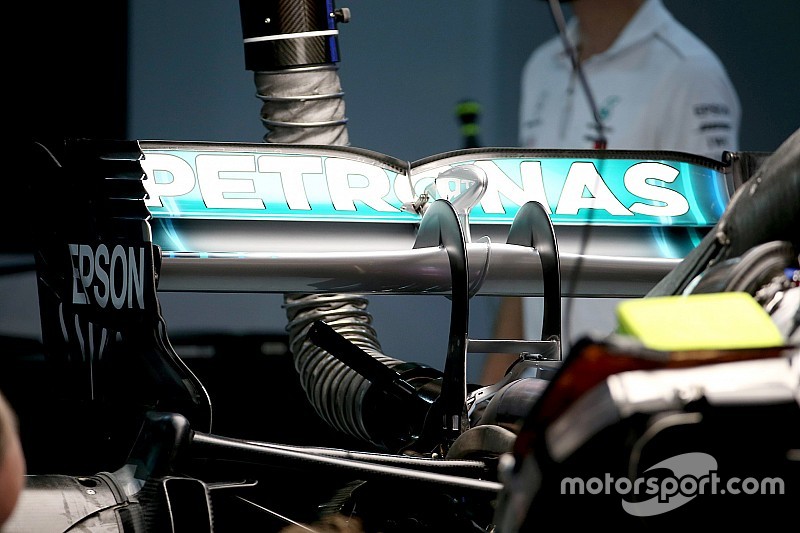 Mercedes: copiato il supporto dell'ala posteriore Ferrari con il collo del cigno
