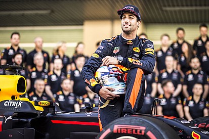 Ricciardo espera igualdad de condiciones en Red Bull en 2018