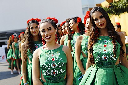 Perez se queixa de fim das grid girls: “realmente uma pena”