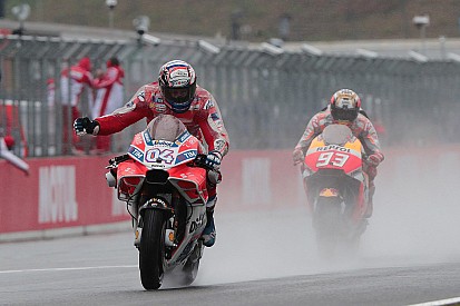 MotoGP Jepang: Duel membara, Dovizioso kalahkan Marquez
