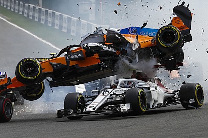 Verstappen, Halo'dan nefret etmeye devam ediyor