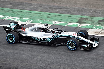 Video: Bottas'ın kaskından W09