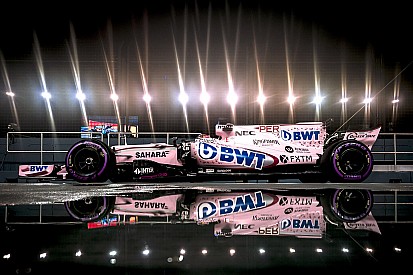 F1-es autó, amit csak ritkán láthatsz így