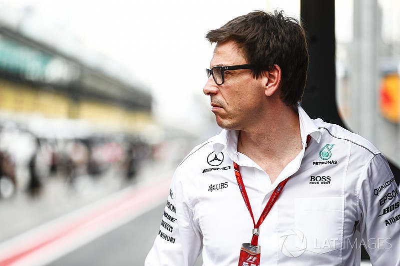 Вольф признал превосходство Ferrari