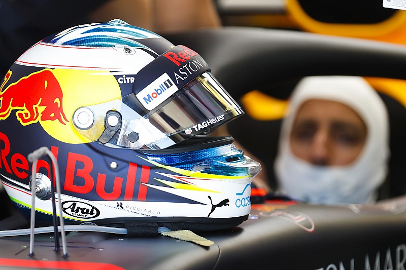 Red Bull: „Ha Ricciardo élvezni akarja az életet, hosszabbít velünk…”