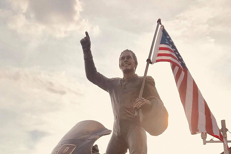 La ciudad de Owensboro inaugura el memorial Hayden