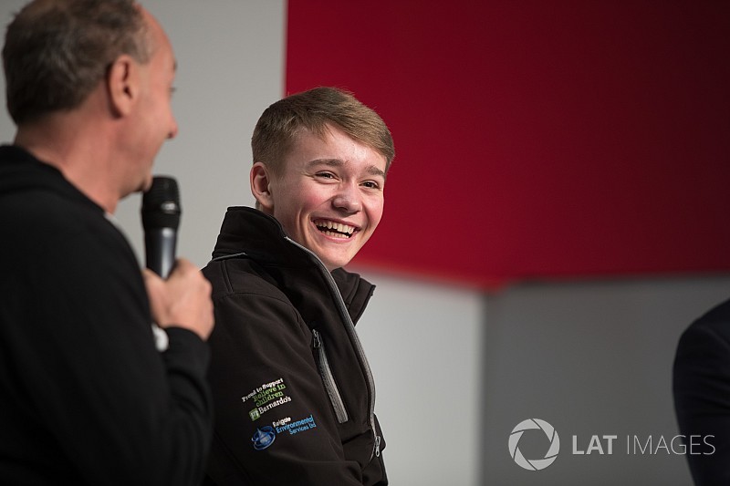 Billy Monger n'abandonne pas son
