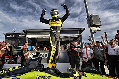 IndyCar у Фініксі: Бурде виборов поул на овалі