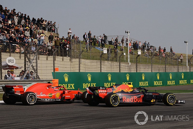 FIA порадила Ферстаппену акуратніше пілотувати