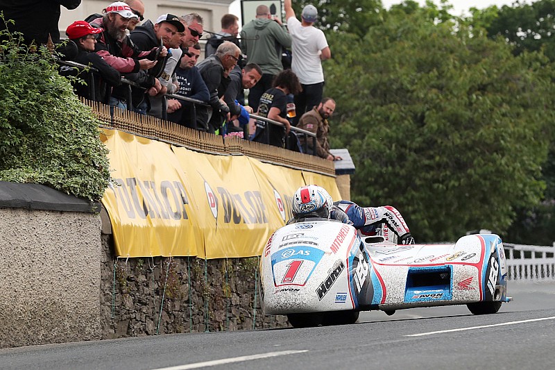 Isle of Man TT: Birchall'lar yeni bir rekor ile Sidecar'da ikinci kez zafere ulaştılar