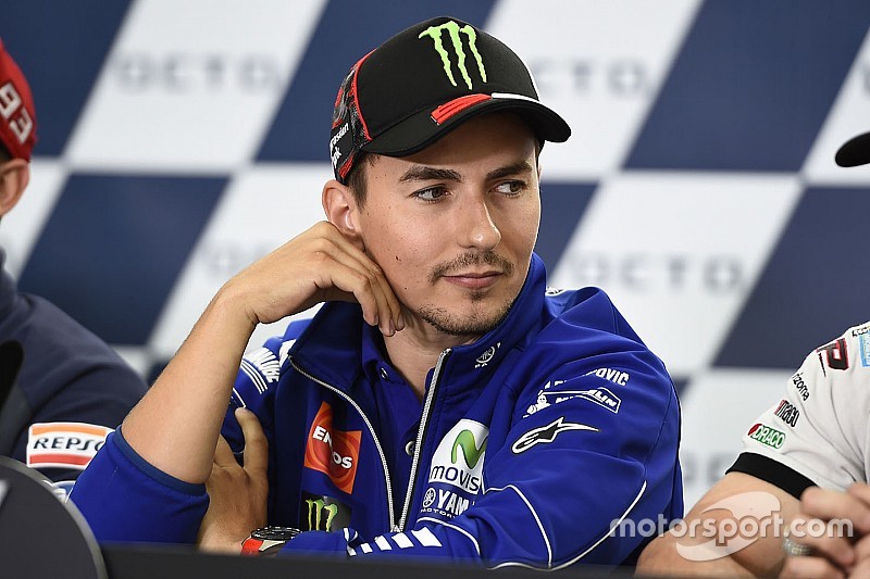 Bos KTM pertanyakan keputusan Ducati merekrut Lorenzo