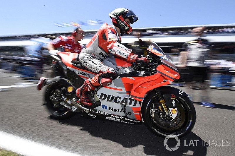 Lorenzo probó un nuevo chasis en el test de Mugello; las Honda, vuelan