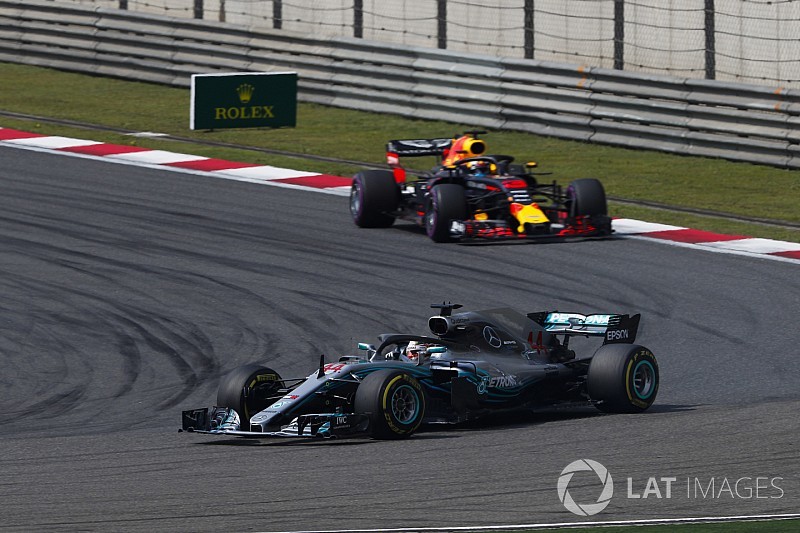 Hakkinen: Pneus e regulamento motivam boas corridas na F1
