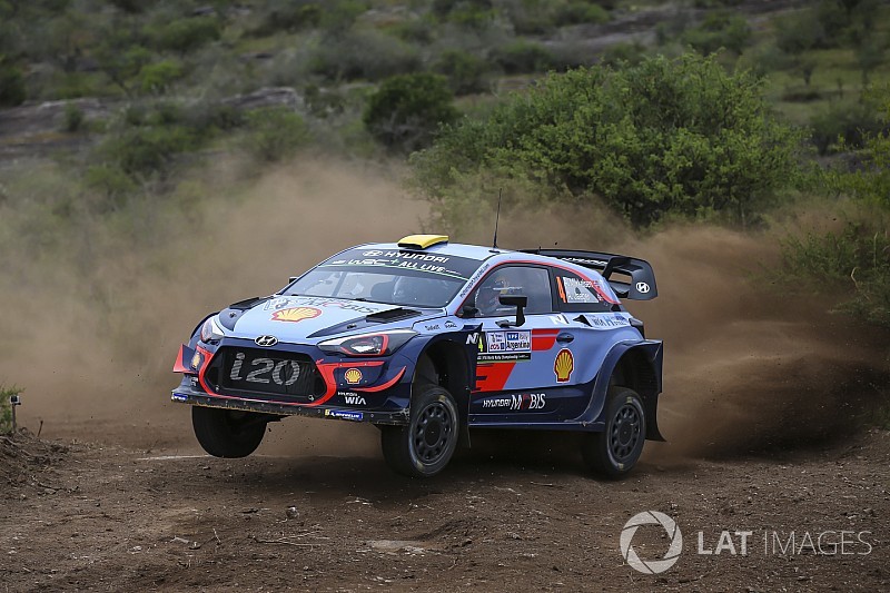 Argentina WRC: Mikkelsen takes lead ahead of Tanak