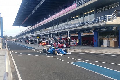 F4/SEA Buriram: Danish rebut pole, Presley tempati P5