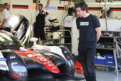 Alonso e Fittipaldi testam carros da LMP1 no Bahrein