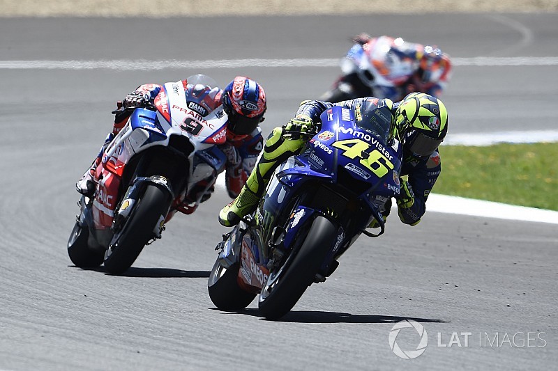 Rossi: “El problema de la Yamaha es hacer llegar la potencia al suelo”