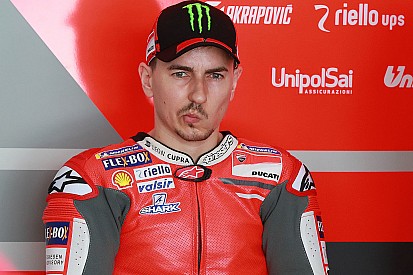 Ducati le ofrecería menos dinero a Lorenzo en la renovación