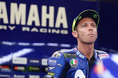 Росси решил провести как минимум год в автогонках после карьеры в MotoGP