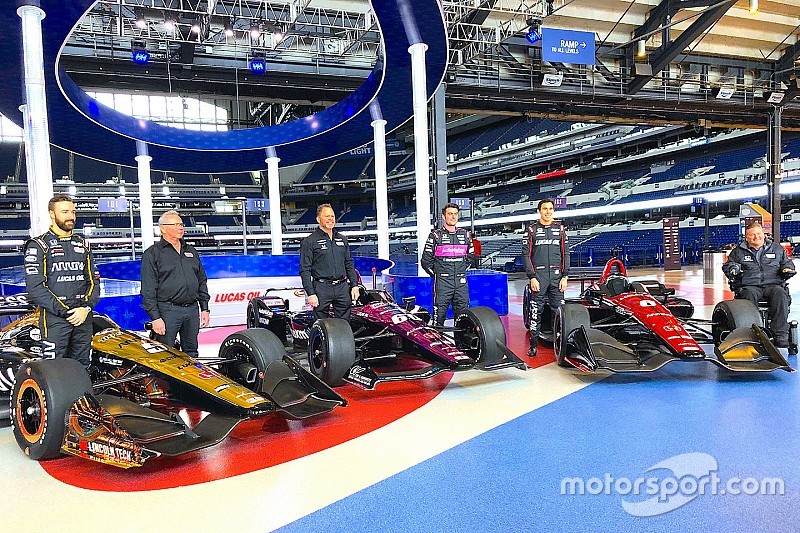 Schmidt Peterson Motorsports presentó su diseño 2018