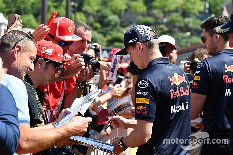 Verstappen: „Egyesek nem mernek elém állni, helyette csak írogatnak…”