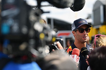 Renault: Ricciardo não acreditou nos elogios à Honda