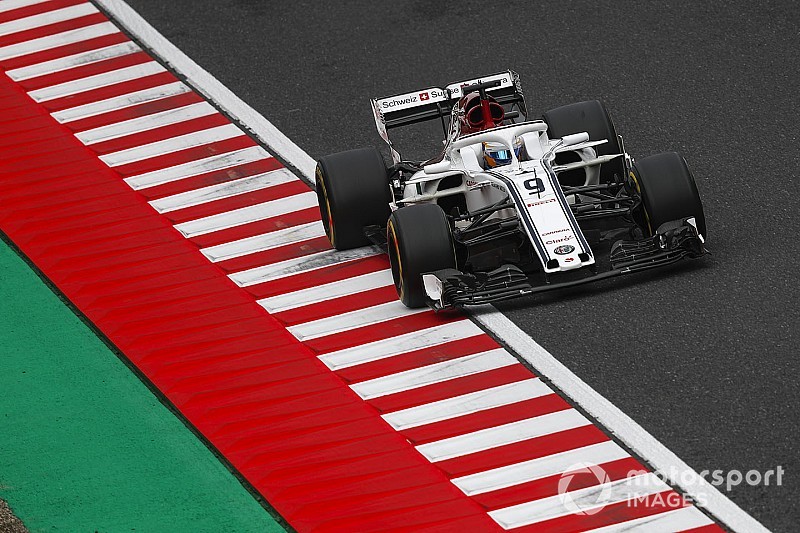 Ericsson, Bottas'ı geçmeye çalışırken kaza yapmış