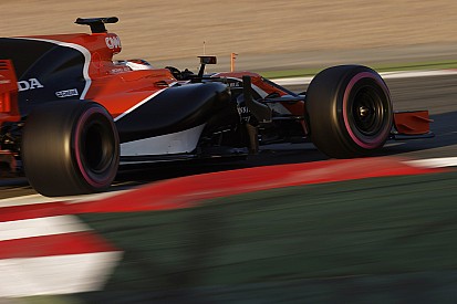 McLaren trata de sumar tiempo en pista con un 'filming day'
