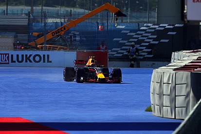 Verstappen desmotivado por la pobre Q3